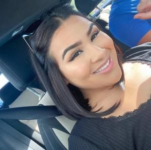 Meet your Posher, Selena